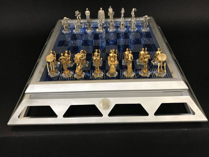 Star Trek Tri-Dimensional Chess Set, 1994 Original Limited Edition by the  Franklin Mint