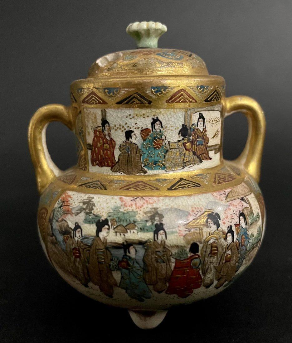 MEIJI PERIOD SATSUMA MINIATURE KORO: Circa 1900. Measures 2.75 inches high. Estimate $250-300