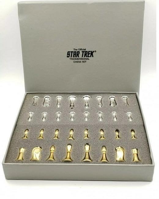 FRANKLIN MINT STAR TREK CHESS SET (1 of 1)