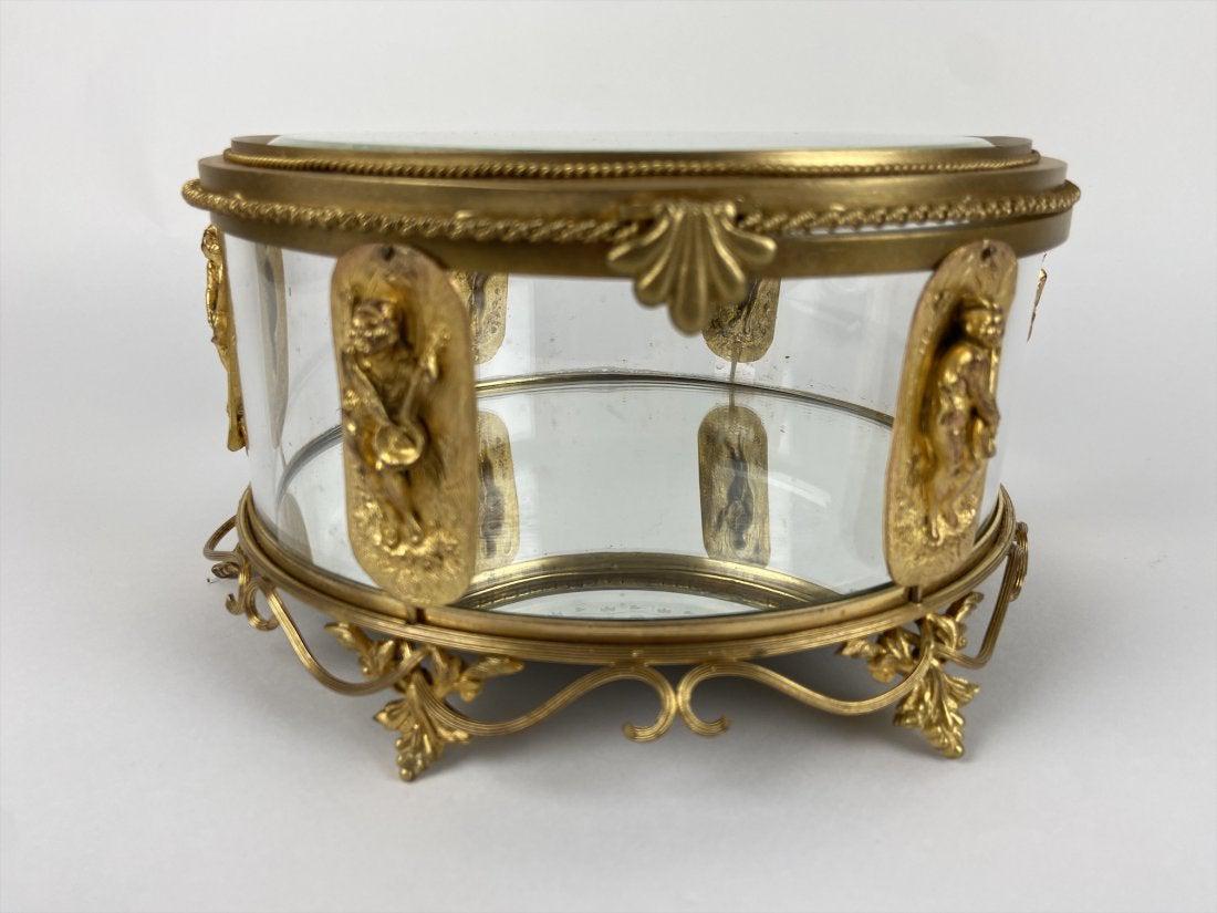 A LARGE ORMOLU AND BACCARAT GLASS JEWELRY BOX (1 of 5)