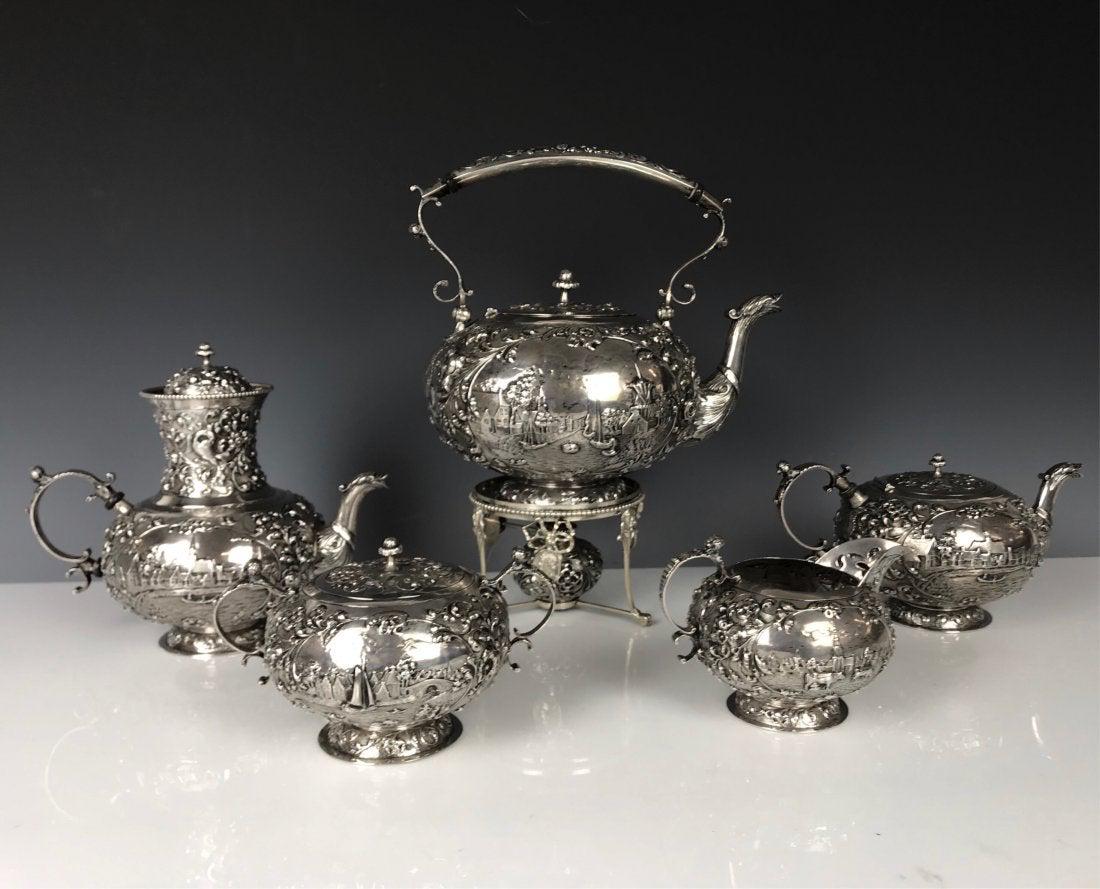 AN EXTENSIVE CONTINENTAL SILVER TEA / COFFEE SET (1 of 7)
