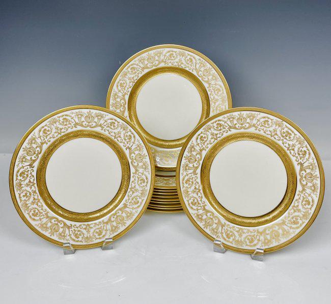 SET OF 12 PORCELAIN DINNER PLATES (1 of 4)