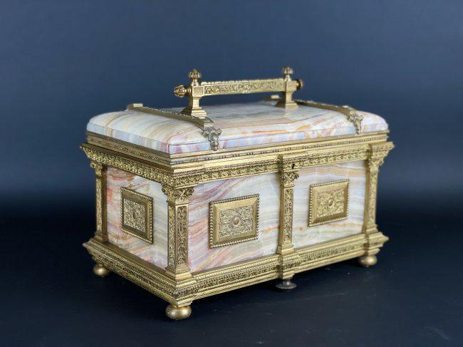 DORE BRONZE AND ALBASTER JEWLERY BOX (1 of 4)