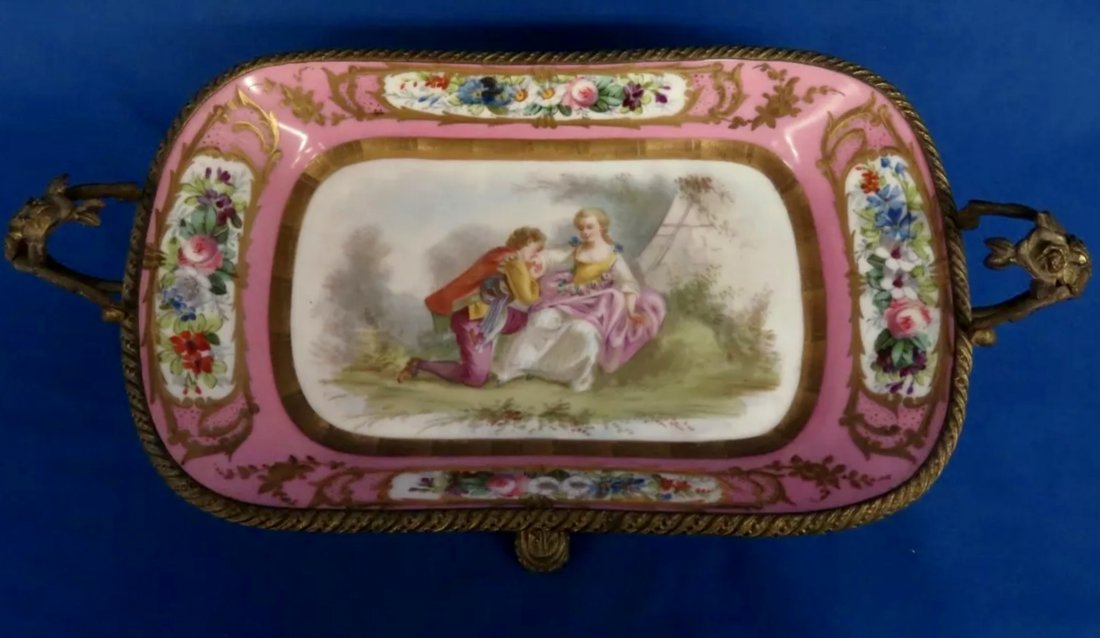 A LARGE ORMOLU MOUNTED SEVRES PORCELAIN CENTERPIECE (1 of 3)