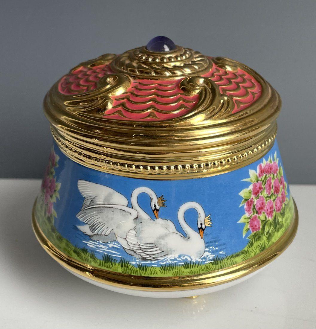 FABERGE PORCELAIN MUSICAL JEWELLERY BOX (1 of 3)