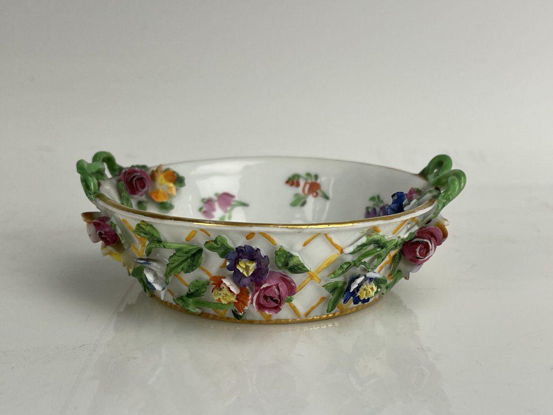 MINIATURE FLOWER ENCRUSTED MEISSEN DISH: Circa 1880. Measures over 3.2”. In good antique condition, losses to petals. Estimate $200-300
