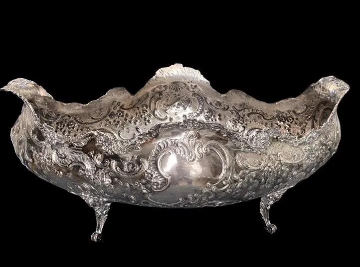 LARGE CONTINENTAL SILVER CENTERPIECE (1 of 3)
