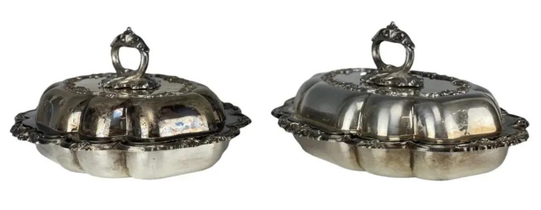 A PAIR OF SILVER PLATED STEW DISH (1 of 2)