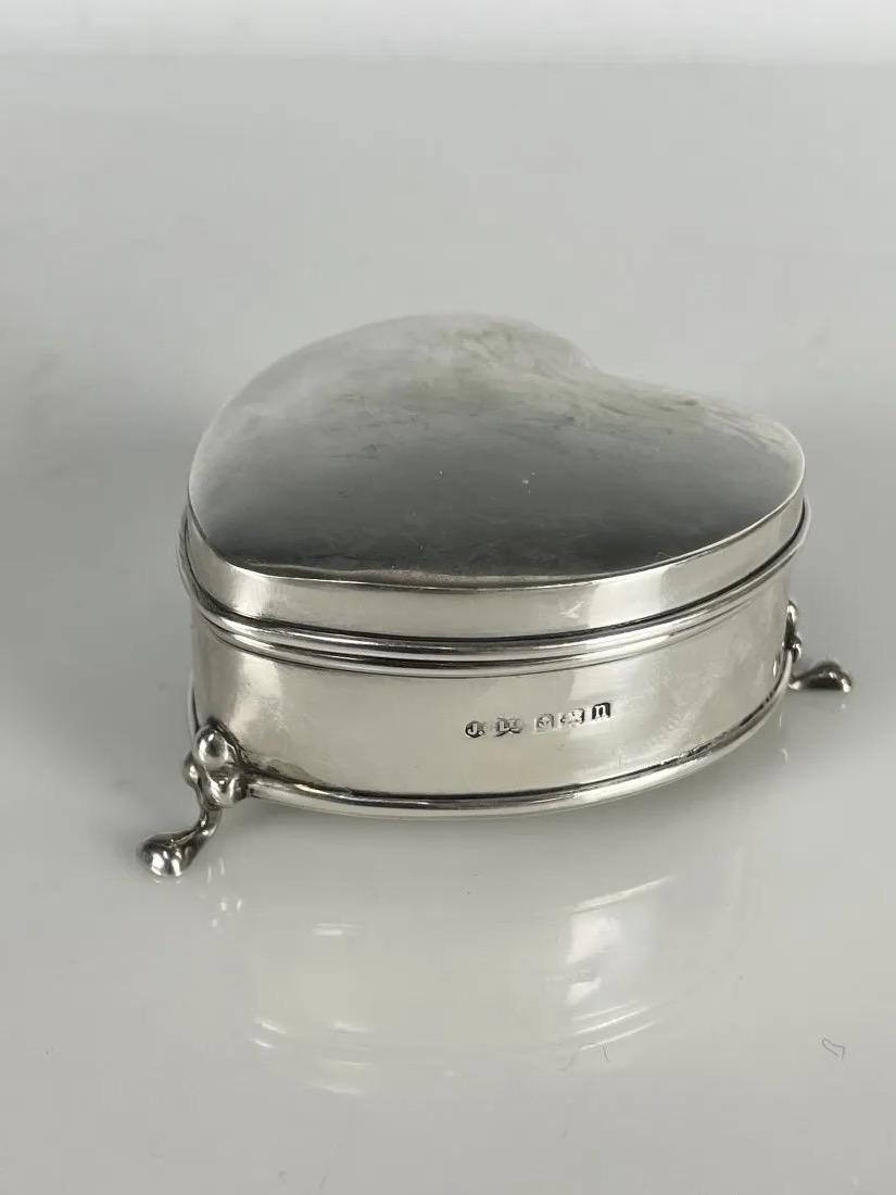 STERLING SILVER BOX: Measures 3 inches. Estimate $150-200