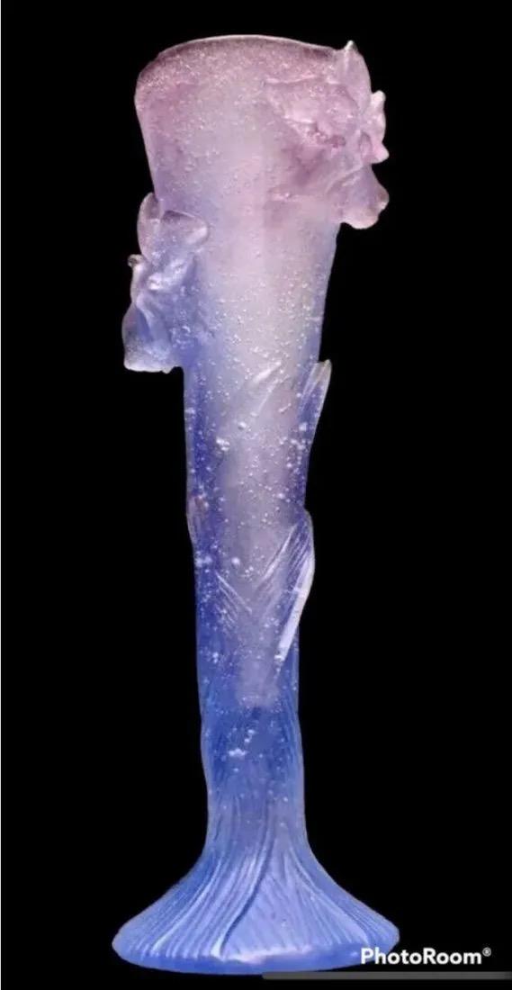 DAUM PATE DE VERRE GLASS VASE: Measures 7.75 inches tall. Signed Daum France. In good used condition.Estimate $1.500-2.000