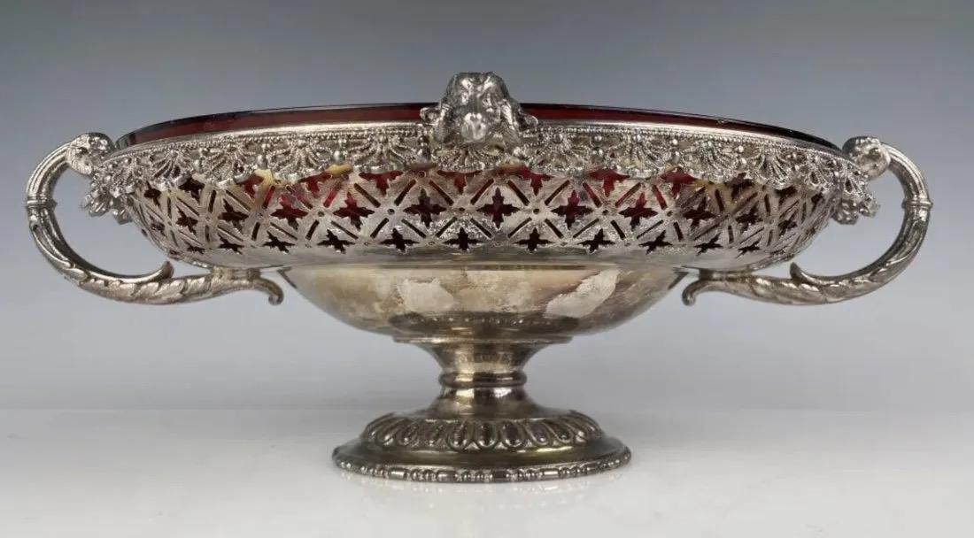 SILVER PLATED CENTERPIECE (1 of 3)