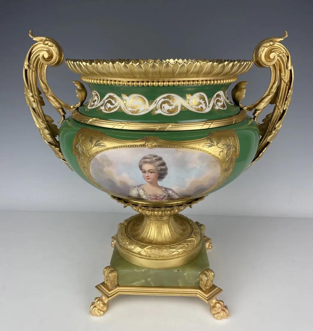 A LARGE ORMOLU MOUNTED SEVRES PORCELAIN CENTREPIECE (1 of 3)