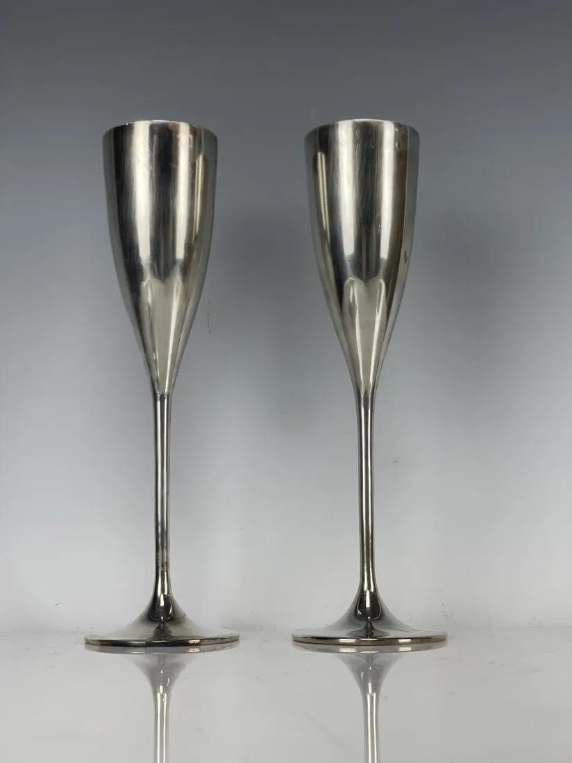 A PAIR OF LARGE BUCCELLATI STERLING SILVER CHAMPAGNE COUPS (1 of 3)