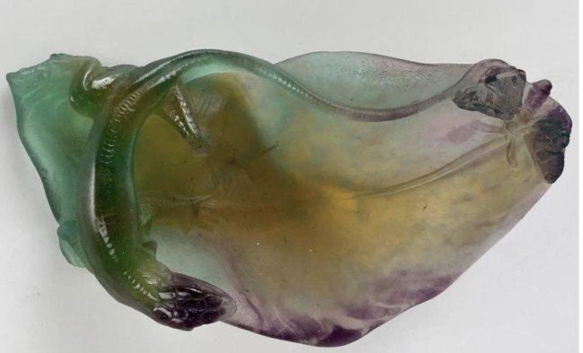 DAUM PATE DE VERRE LIZARD & BUTTERFLY ON LILY PAD (1 of 5)