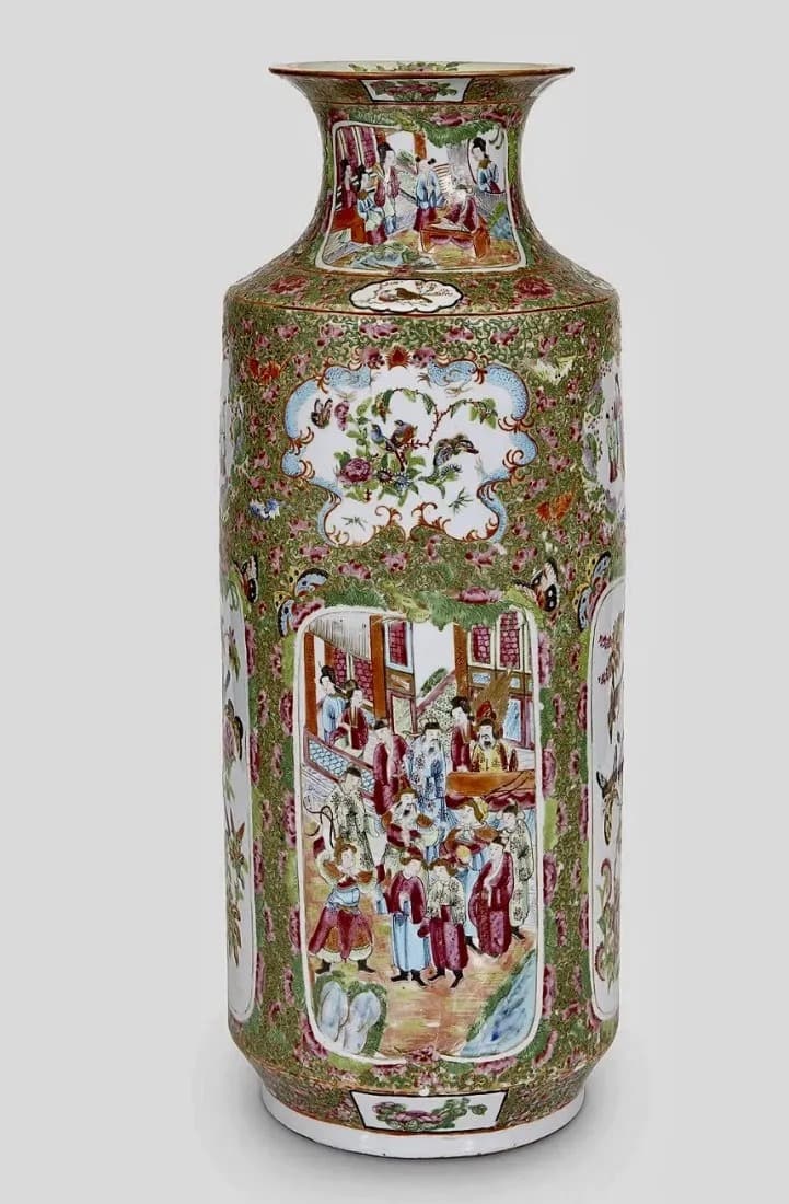 A LARGE 19TH C. CHINESE CANTON FAMILLE ROSE VASE (1 of 1)