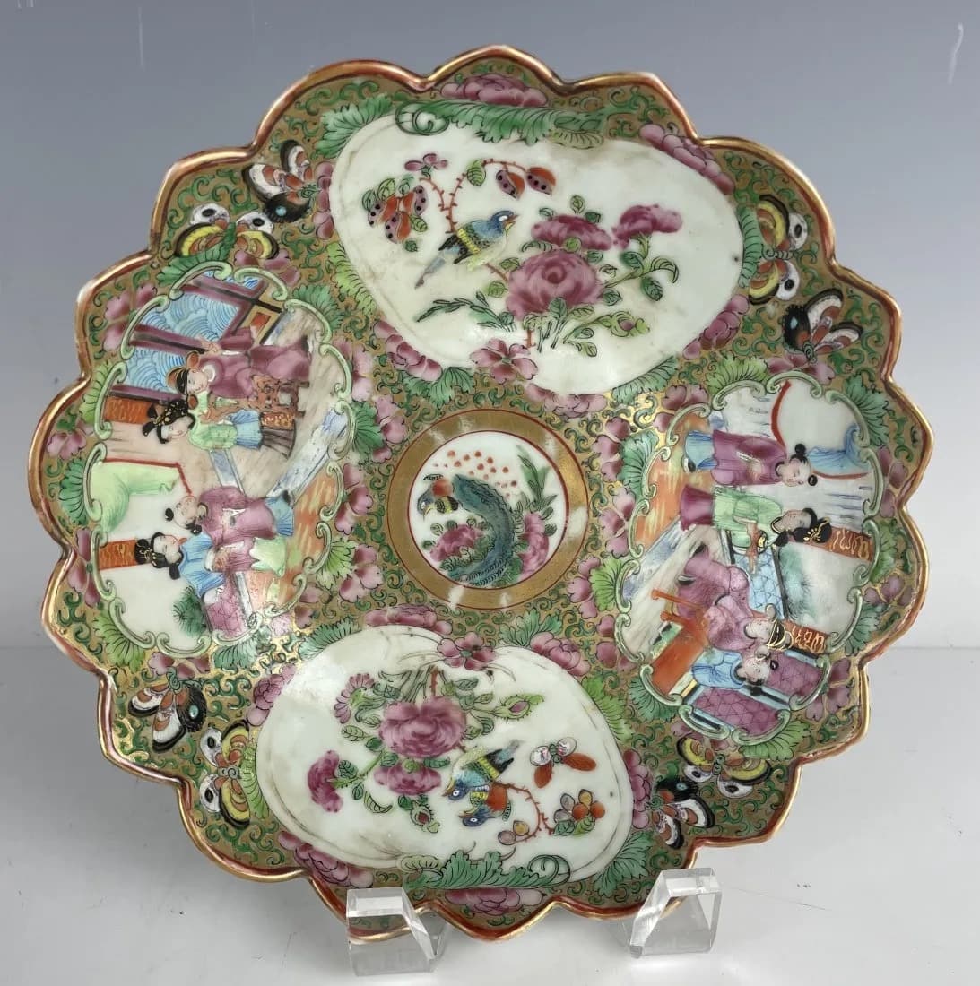 19TH C. ROSE CANTON CHINESE PORCELAIN BOWL (1 of 2)
