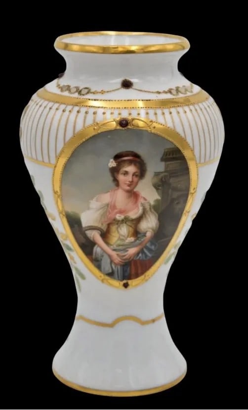 A ROYAL VIENNA PORCELAIN VASE (1 of 4)