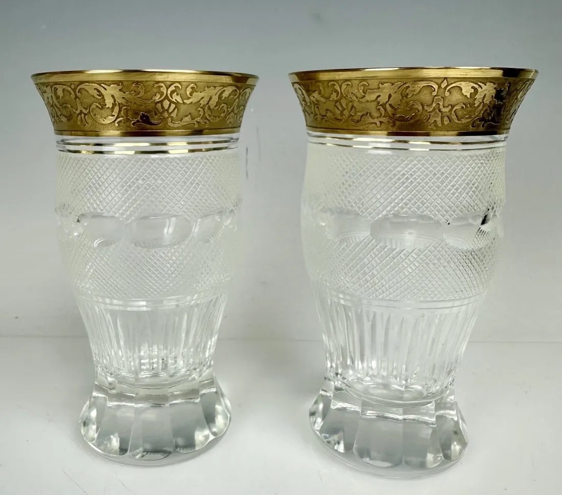 A PAIR OF SIGNED MOSER SPLENDID GOLD TUMBLERS (1 of 3)