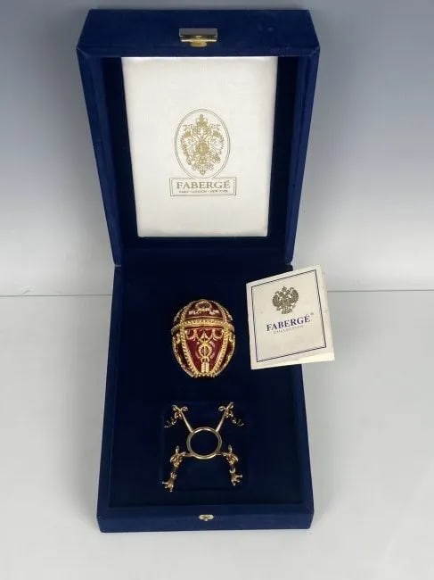 IMPERIAL FABERGE ENAMEL EGG: In Original presentation box. In good condition. Estimate $1.000-1.200