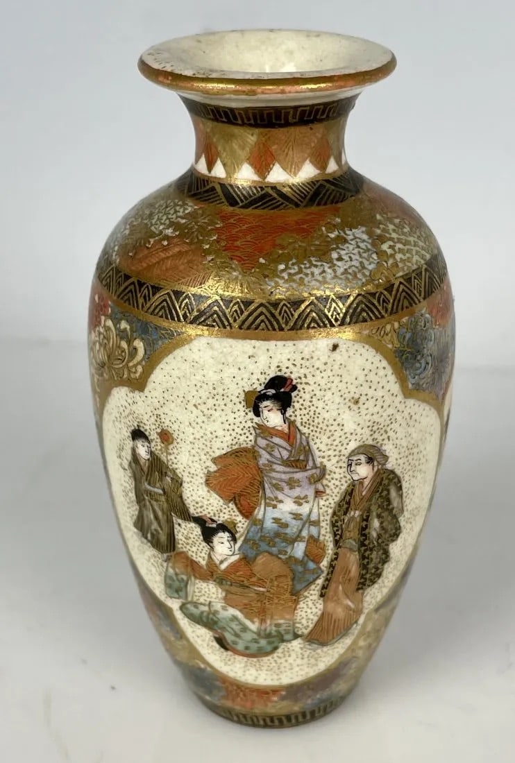 MEIJI PERIOD SATSUMA VASE: Circa 1910. Artist signed. Measures 3.8inches high. No damage detected. Estimate $400-500