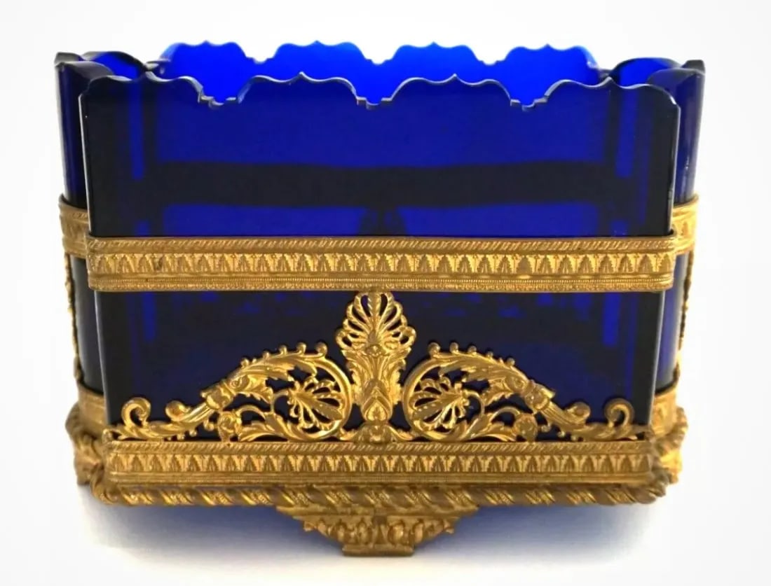 DORE BRONZE AND BACCARAT CRYSTAL (1 of 3)