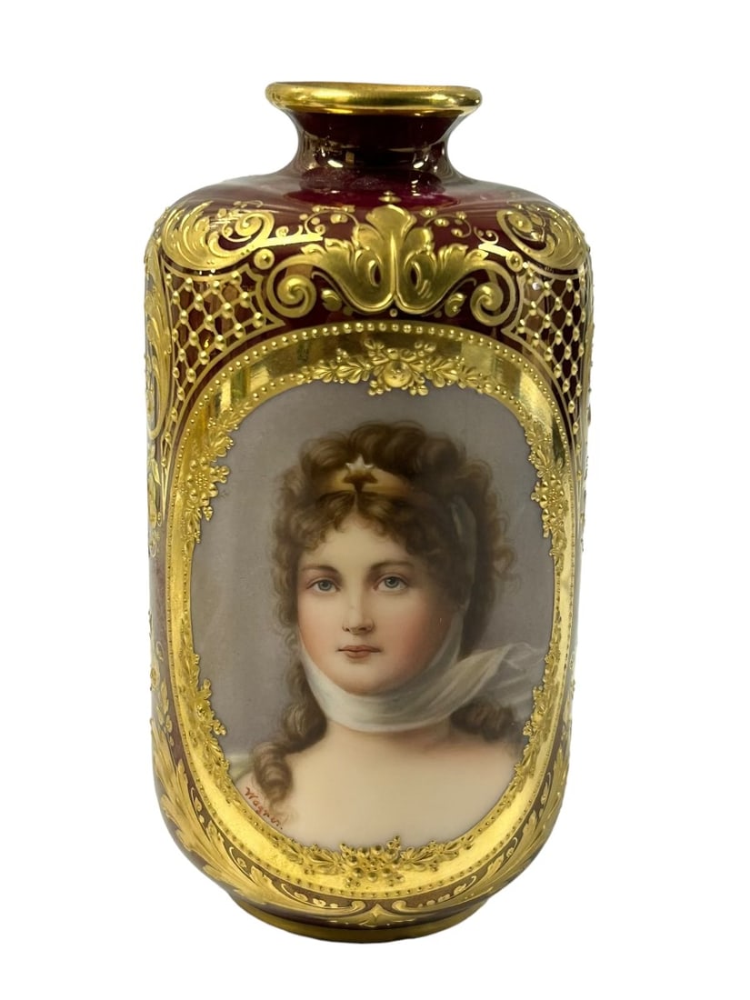 ROYAL VIENNA PORTRAIT VASE (1 of 4)