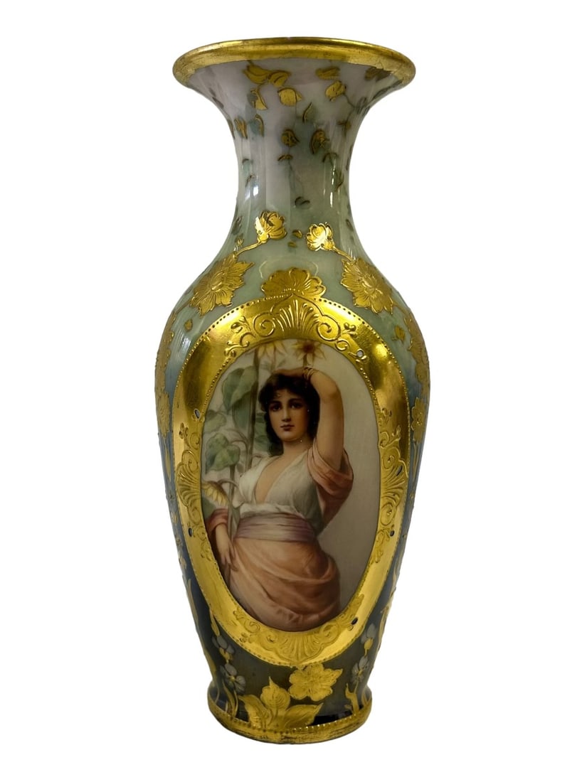 ROYAL VIENNA PORTRAIT VASE (1 of 6)