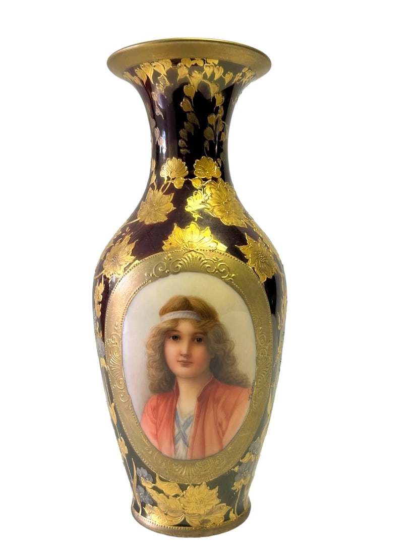 ROYAL VIENNA PORTRAIT VASE (1 of 5)
