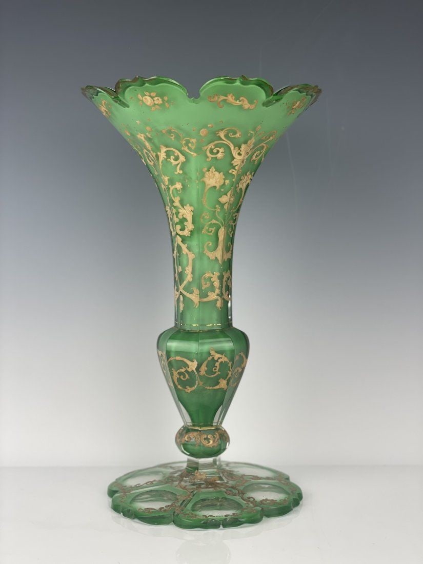 A LARGE BOHEMIAN GLASS VASE (1 of 3)