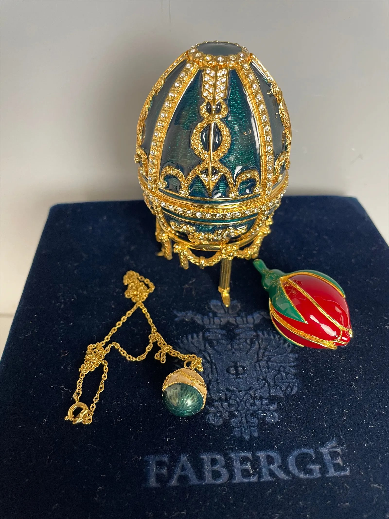 IMPERIAL FABERGE ENAMWL EGG: In Original presentation box. In good condition. Estimate $1.000-1.200