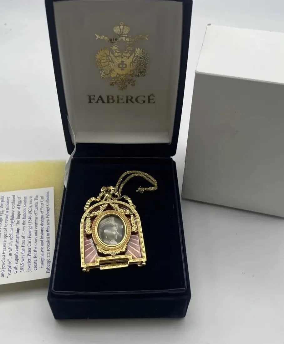 IMPERIAL FABERGE ENAMELLED PICTURE FRAME (1 of 3)