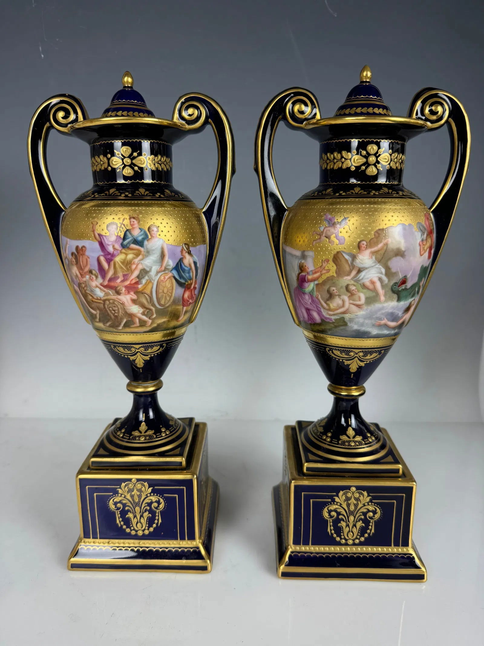 A PAIR OF ROYAL VIENNA VASES AND COVERS (1 of 7)