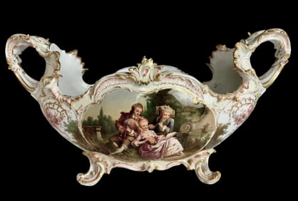 A LARGE 19TH C.BERLIN KPM CENTREPIECE