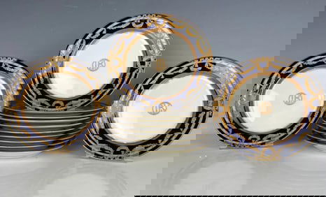 SET OF 11 BERLIN KPM PORCELAIN DINNER PLATES