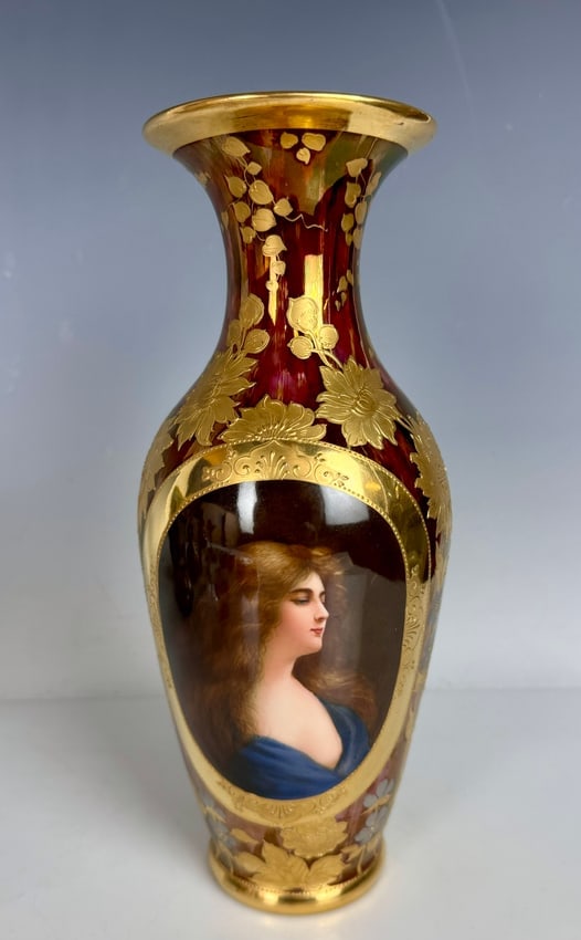 ROYAL VIENNA PORCELAIN VASE (1 of 4)
