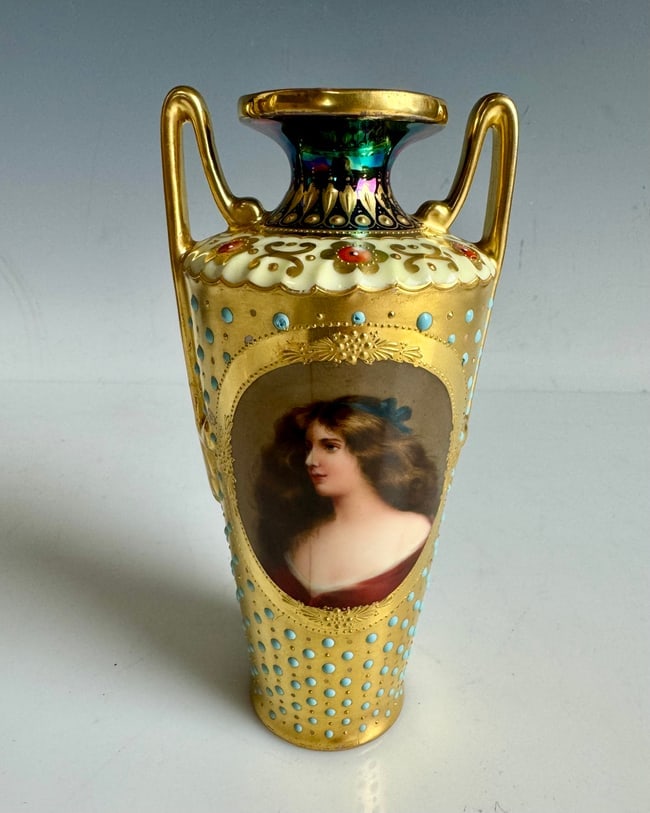 JEWELLED ROYAL VIENNA VASE (1 of 3)