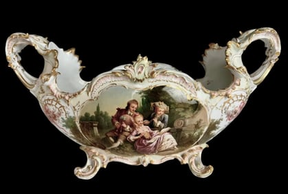 A LARGE 19TH C.BERLIN KPM CENTREPIECE