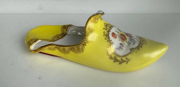 19TH C. MEISSEN SHOE