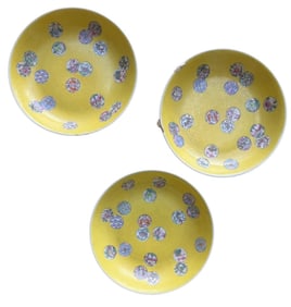 3 ANTIQUE CHINESE PORCELAIN PLATES