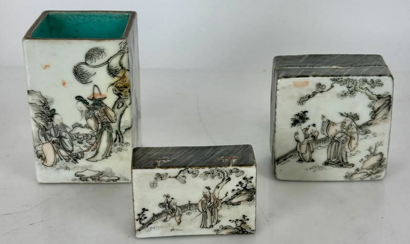 3 ANTIQUE CHINESE PORCELAIN ITEMS (1 of 5)