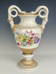 A LARGE ANTIQUE MEISSEN VASE