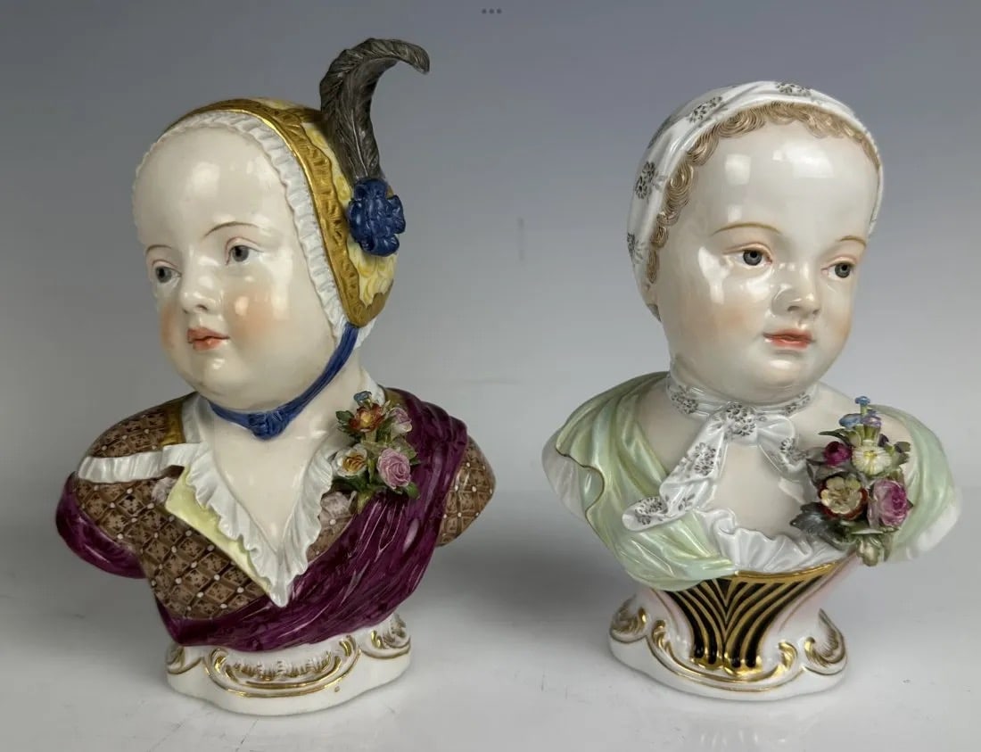A PAIR OF MEISSEN BUSTS: Circa 1880. First quality cross swords marks. Measure 7 inches high. In good condition.Estimate $1.500-2.000