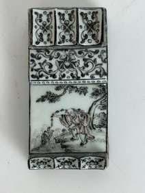 ANTIQUE CHINESE PORCELAIN PEN REST
