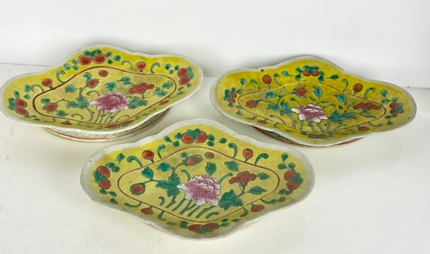 SET OF 3 CHINESE PORCELAIN DISHES