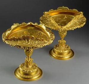 A PAIR OF SIGNED ELKINGTON DORE BRONZE CARD HILDERS