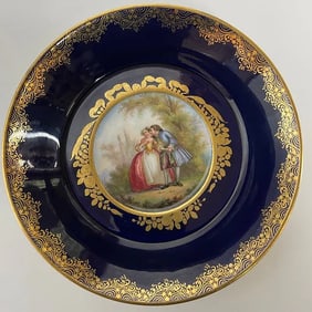 19TH C. MEISSEN BLUE GROUND NUT DISH