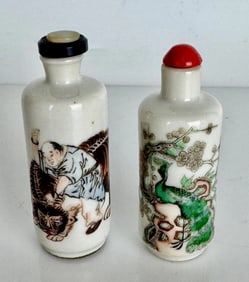 2 ANTIQUE CHINESE PORCELAIN SNUFF BOTTLES