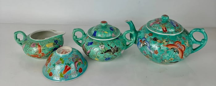 CHINESE PORCELAIN 4 PIECES TEA SET