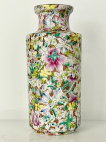 CHINESE PORCELAIN VASE