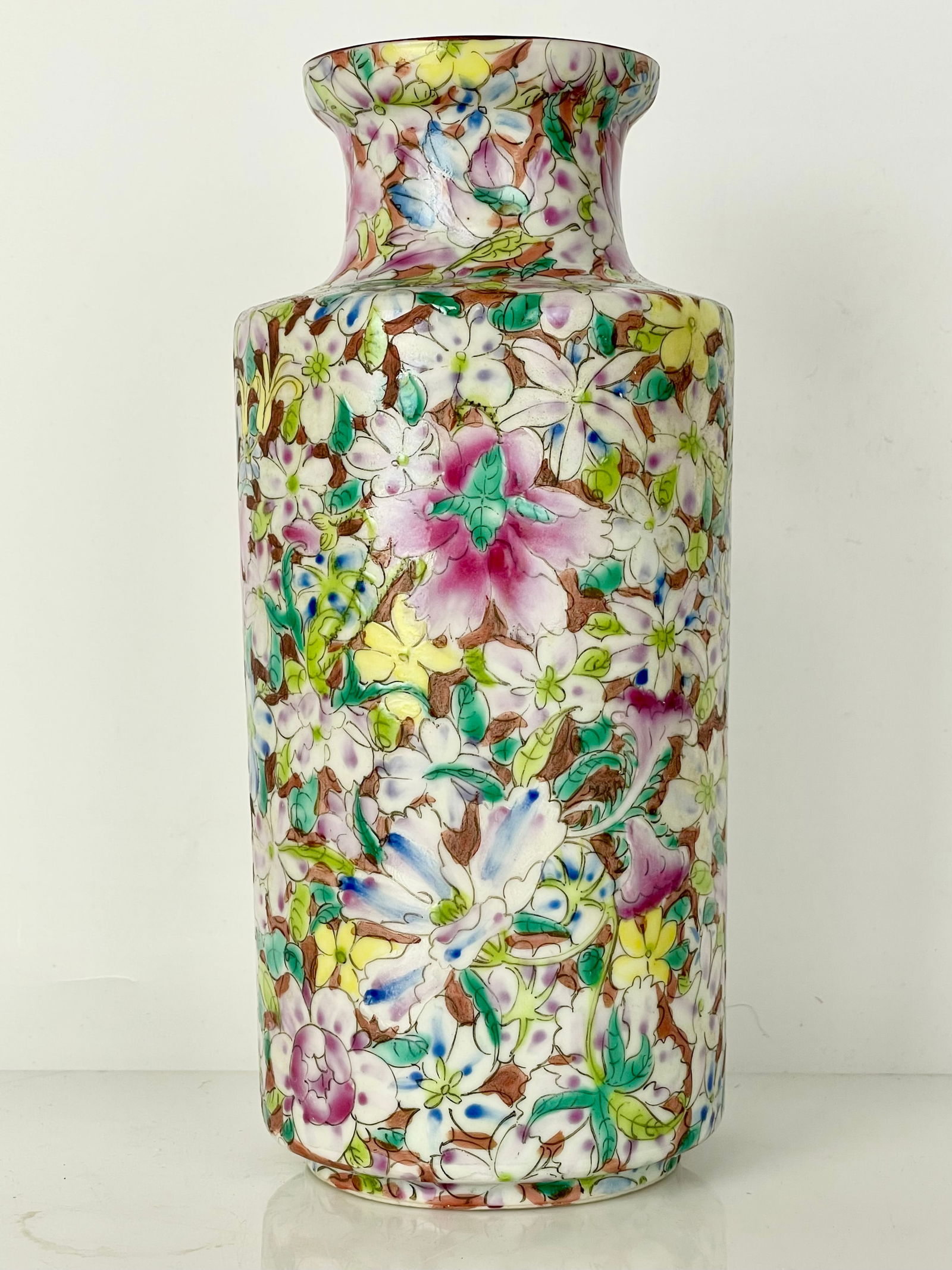 CHINESE PORCELAIN VASE